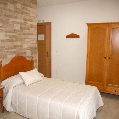 Hostal Restaurante Grela Pozo Alcon Exterior photo